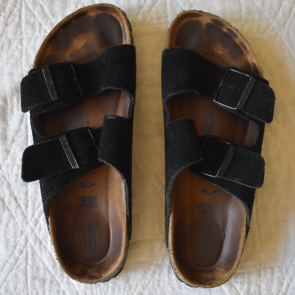 Black suede two-strap buckle sandles